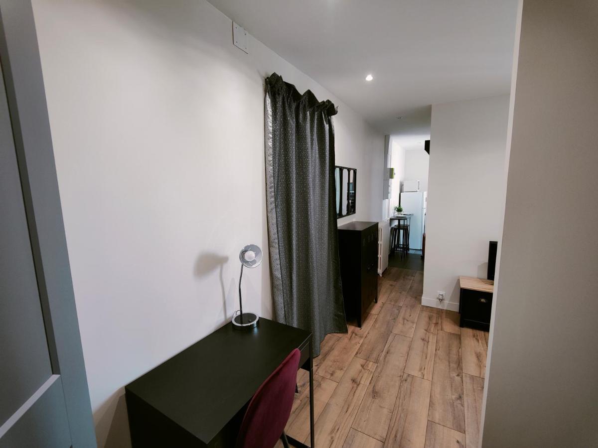 Appartement Business Ла-Ґаренн-Коломб Екстер'єр фото